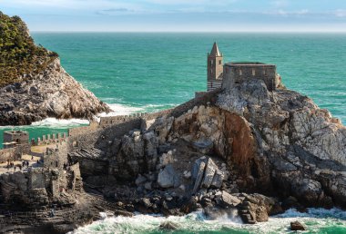 Antik kilise San (St. Peter kutsanan içinde 1198) Pietro Portovenere veya Porto Venere (Unesco Dünya Mirası) - La Spezia, Liguria, İtalya, Europe
