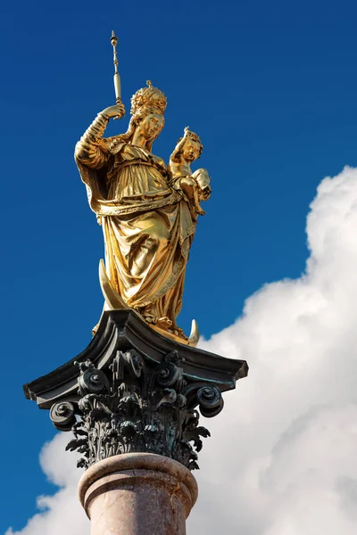 Mariensaule Marian Kolumna Marienplatz Główny Plac Monachium Złoty Posąg Najświętszej — Zdjęcie stockowe