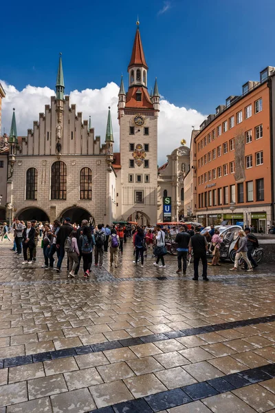 München Németország 2018 Szeptember Turisták Helybeliek Sétára Marienplatz Főtér Történelmi — Stock Fotó