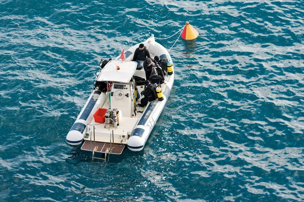 Portofino Italie Décembre 2016 Groupe Plongeurs Sur Bateau Pneumatique Prépare — Photo