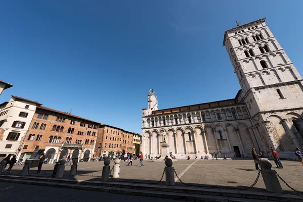 Die kirche von san michele in foro - lucca italien — Stockfoto
