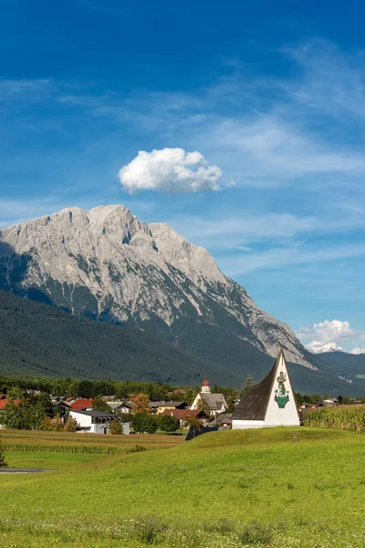 Small Village Obermieming Tyrol State Austria Background Mieming Range Mieminger — Stock Photo, Image