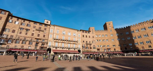 Siena Italien Januar 2017 Touristen Besuchen Die Antike Und Mittelalterliche — Stockfoto