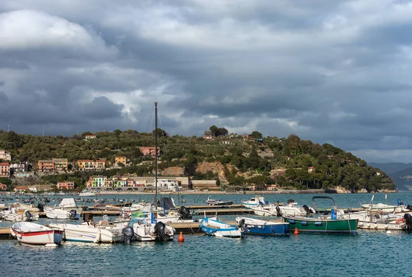 Barcos Golfo Spezia Golfo Dei Poeti Porto Venere Portovenere Liguria —  Fotos de Stock