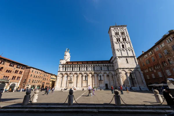 Lucca Włochy Kwietnia 2017 Kościół San Michele Foro Piazza San — Zdjęcie stockowe