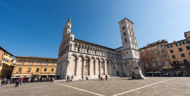 Lucca, İtalya - 16 Nisan 2017: Kilisesi, San Michele Foro Piazza San Michele (Kent Meydanı) Lucca, Toscana (Toskonya), İtalya, Avrupa içinde içinde içinde