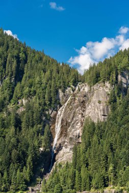 Şelale Kraliçe Gölü (Regina del Lago), Daone Vadisi içinde Milli Parkı, Adamello Brenta, Trentino Alto Adige, İtalya