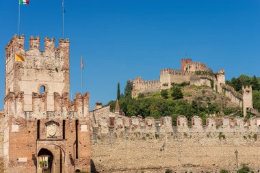 Küçük kasaba, Soave, X yüzyıl, Veneto, Verona, İtalya, Avrupa Scala aile kale (Scaligero)