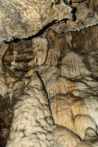 Intérieur Une Grotte Montagne Avec Stalactites Stalagmites Toscane Italie Europe — Photo