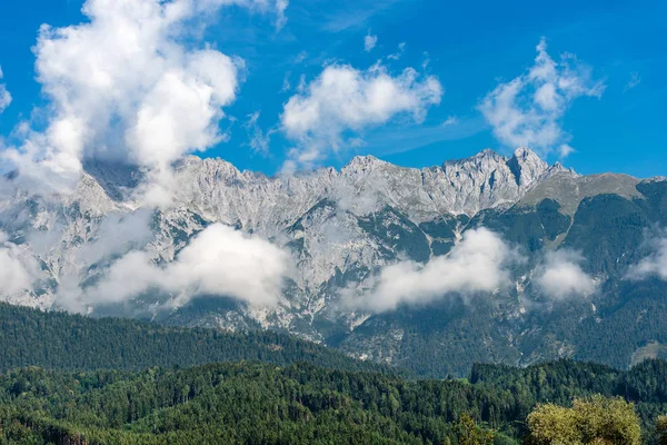 Alpes Áustria Perto Innsbruck Verão Com Céu Azul Nuvens Europa — Fotografia de Stock