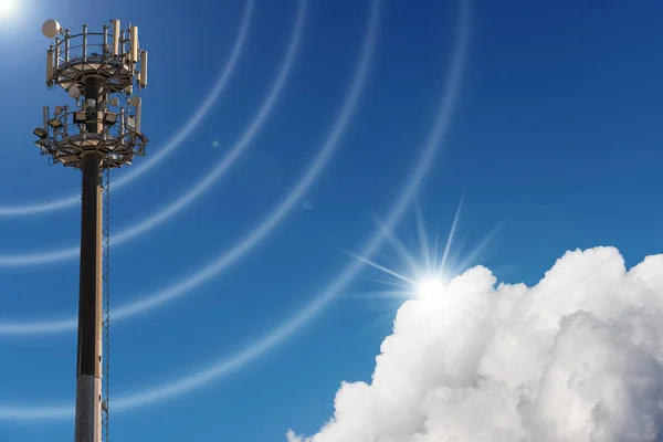 Telecommunications Antenna Tower Radio Television Telephony Blue Sky Clouds Sun — Stock Photo, Image