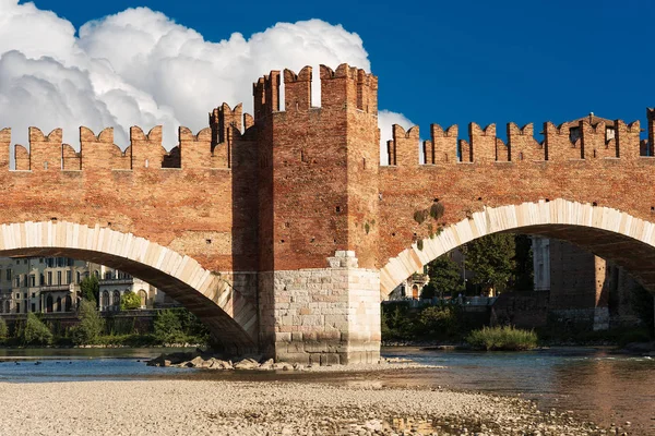 Detail Ancient Scaligero Bridge Castelvecchio Old Castle Adige River Verona — Stock Photo, Image