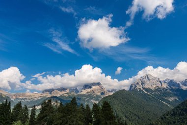 Brenta Dolomites, Batı tarafında, Rendena vadiden gördün. Adamello Brenta Milli Parkı. Trentino Alto Adige, İtalya, Europe
