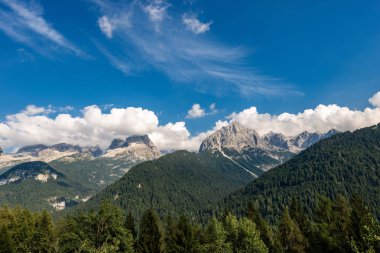 Brenta Dolomites, Batı tarafında, Rendena vadiden gördün. Adamello Brenta Milli Parkı. Trentino Alto Adige, İtalya, Europe