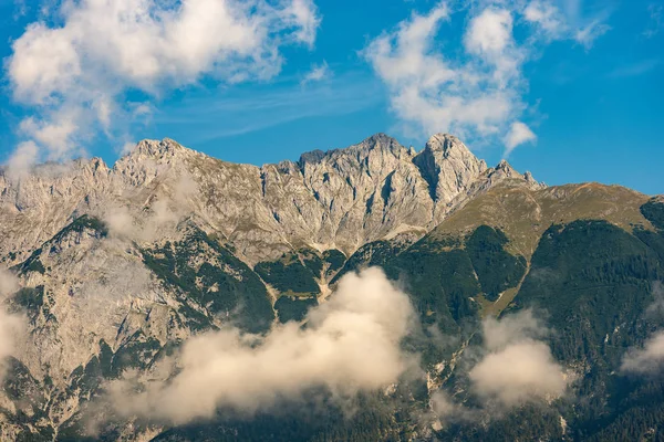 Alpes na Áustria perto de Innsbruck no verão — Fotografia de Stock