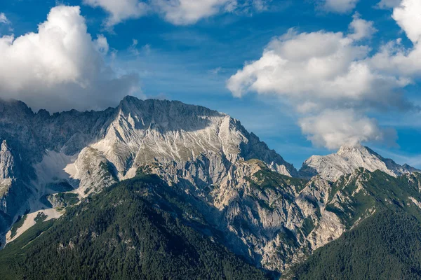 Alpes Tirol Austria - Cordillera de Mieming o montañas de Mieminger —  Fotos de Stock