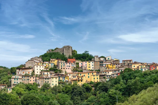 Trebiano Magra - Pequeño pueblo en Liguria Italia —  Fotos de Stock