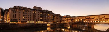 Ponte Vecchio ve Arno Nehri - Floransa İtalya
