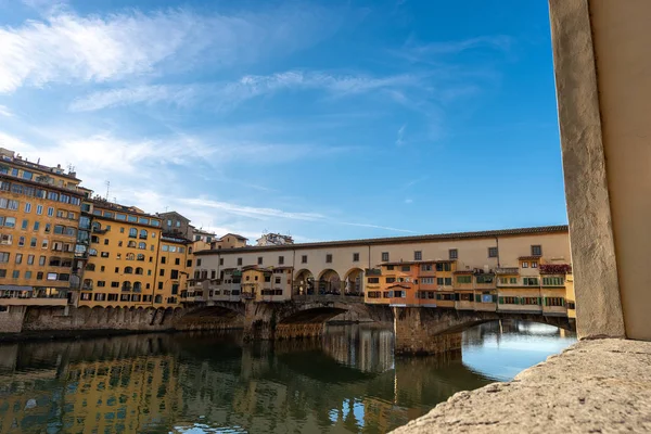 Florencia Italia - Ponte Vecchio y Arno —  Fotos de Stock