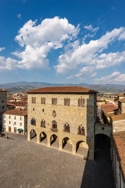 Готель Palazzo degli Anziani - Пістоя ратуша - Італія Тоскана — стокове фото