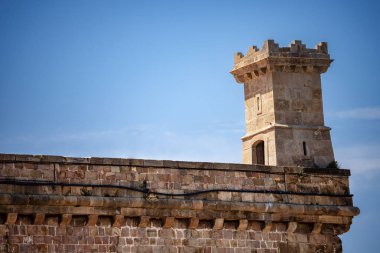 Barselona Tepesi üzerinde Montjuic Kalesi-Katalonya Ispanya