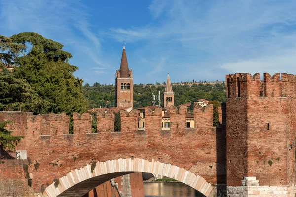 Ponte Scaligero de Castelvecchio em Verona Veneto Itália — Fotografia de Stock