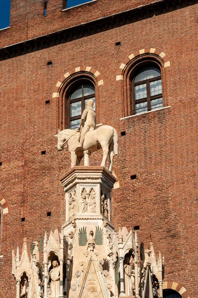 Arche Scaligere of Cansignorio in Verona Italy — Stock Photo, Image