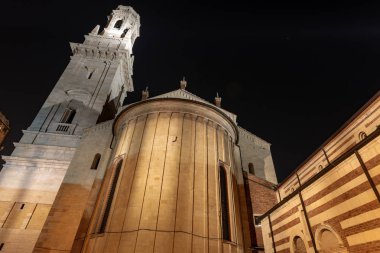 Gece Verona Katedrali-Veneto Italya Avrupa
