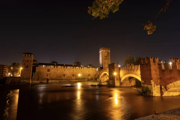 Castelvecchio-középkori régi vár Verona Olaszországban — Stock Fotó