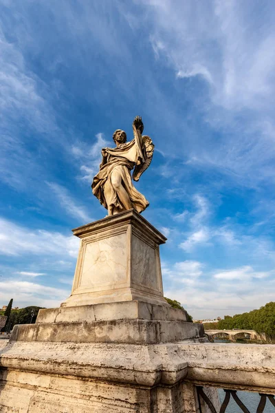 Rzym Włochy-pomnik anioła Ponte Sant Angelo — Zdjęcie stockowe