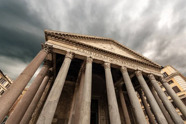 Pantheon z Říma Itálie-starověký římský chrám — Stock fotografie