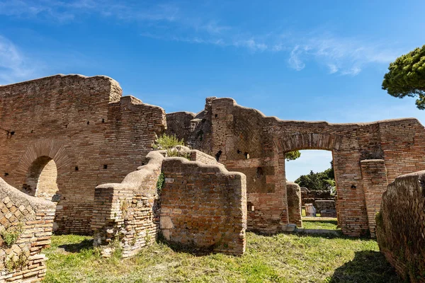 Древнеримские здания - Ostia Antica - Рим Италия — стоковое фото