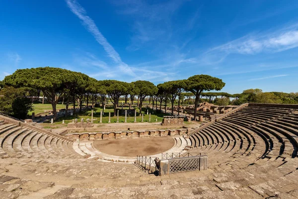 Ostia Antica Rome Italië-het Romeinse theater — Stockfoto