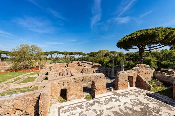 Термальные бани Нептуна в Ostia Antica - Рим Италия — стоковое фото