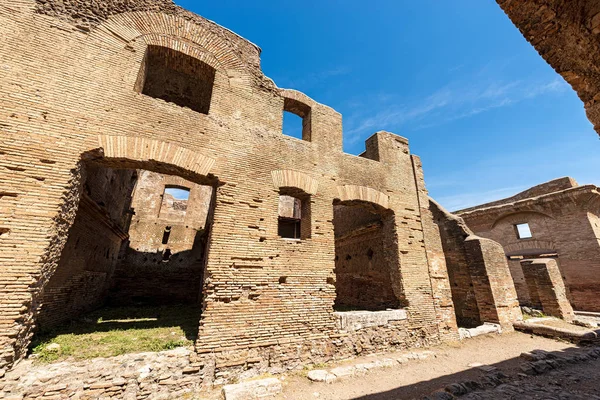 オスティア・アンティカ・ローマ・イタリア - 古代ローマの建物 — ストック写真