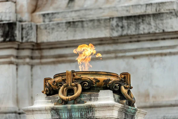 Wieczny Płomień-nieznany żołnierz Memorial-Altare della Patria, Rzym Włochy — Zdjęcie stockowe