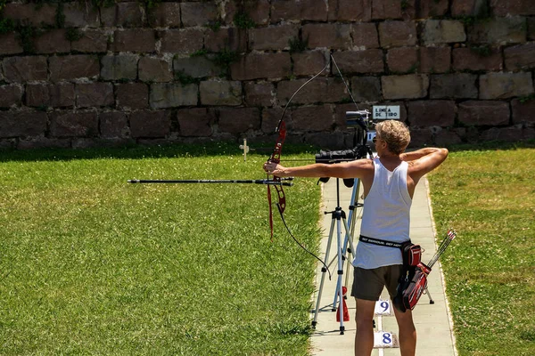 Спортсмен поїздів у стрільбі з лука-Барселона Монжуїк Іспанія — стокове фото