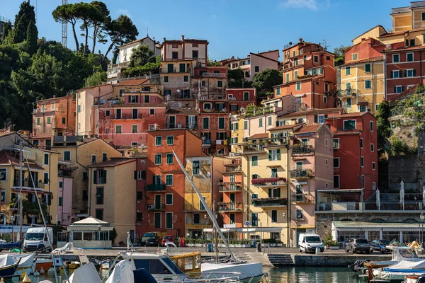 Casas de la ciudad y puerto de Lerici - Liguria Italia — Foto de Stock