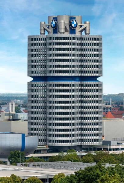 BMW huvudkontor i München-Bayern Tyskland — Stockfoto