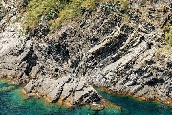 Cliff and Mediterranean Sea - Vernazza Liguria Italy — Stock Photo, Image