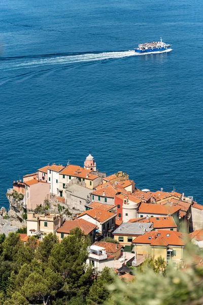 Vesnice Tellaro a lodní člun-La Spezia Liguria Italy — Stock fotografie
