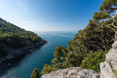 La Spezia Körfezi 'nde küçük koy-Liguria Italya