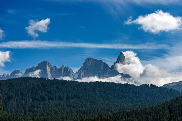 Bledě di San Martino-Dolomity Italské Alpy v Trentino Alto Adige — Stock fotografie