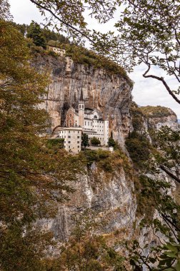 Madonna della Corona Tapınağı - Spiazzi Verona İtalya
