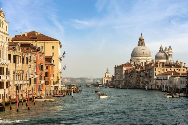 Canal Grande et Basilique de Santa Maria della Salute - Venise Italie — Photo