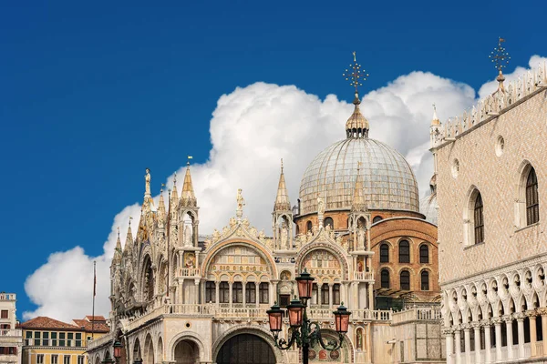 Basílica y Catedral de San Marco Venecia Italia — Foto de Stock