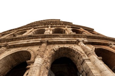Roma 'nın Colosseo' su İtalya 'daki antik kolezyumda beyaz üzerine izole edilmiş.