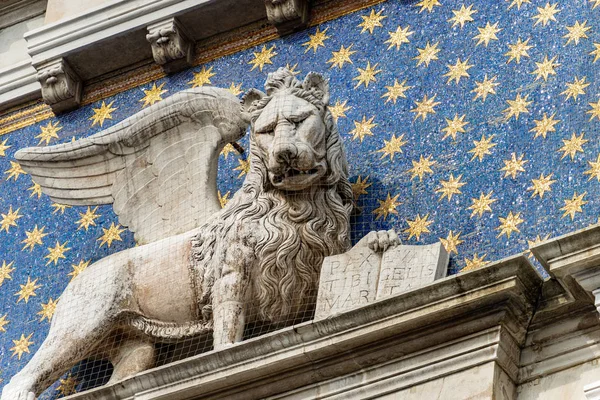 Winged Lion of St Mark - Piazza San Marco Venice Italy — Stock Photo, Image