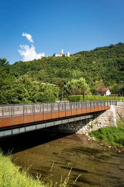 Borgo Valsugana Pequeño Pueblo Valle Sugana Con Río Brenta Castel — Foto de Stock