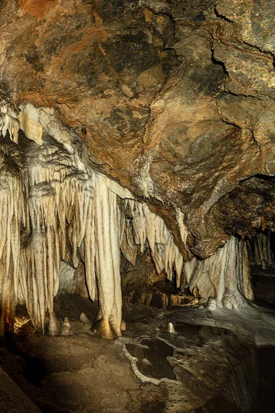 Gros Plan Une Grotte Montagne Avec Stalactites Stalagmites Toscane Italie — Photo